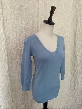 Kohl’s Women's Light Blue V-Neck Button-Trim Sweater
